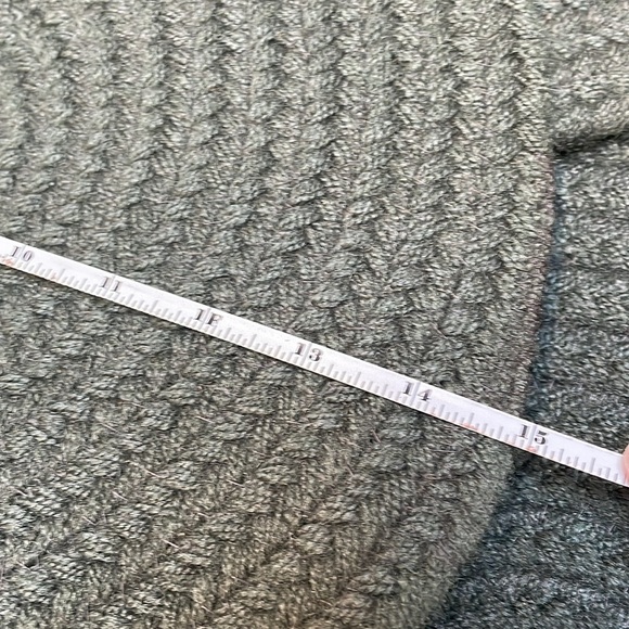 Braided circular chair seat covers/pads Lot of 5. 15” diameter. 17” tassels/ties - Picture 4 of 9